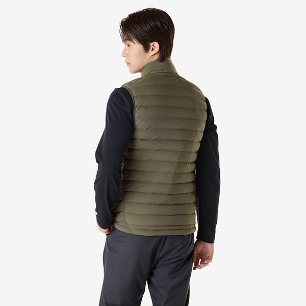 아식스 공식 온라인스토어,맨 라이트웨이트 다운 베스트