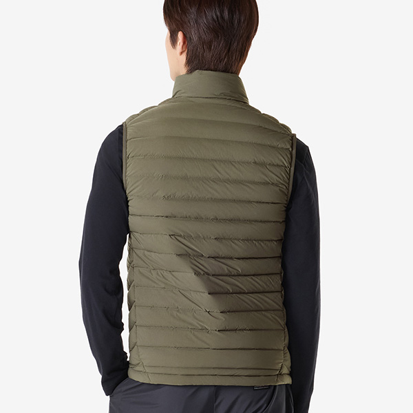 아식스 공식 온라인스토어,맨 라이트웨이트 다운 베스트