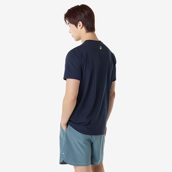 아식스 공식 온라인스토어,맨즈 코트 그래픽 티셔츠