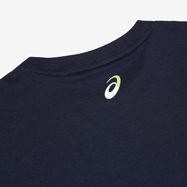 아식스 공식 온라인스토어,맨즈 코트 그래픽 티셔츠